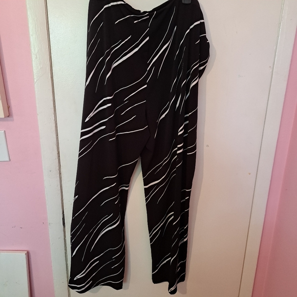 Alfani 3x black and white pants - Picture 3 of 4